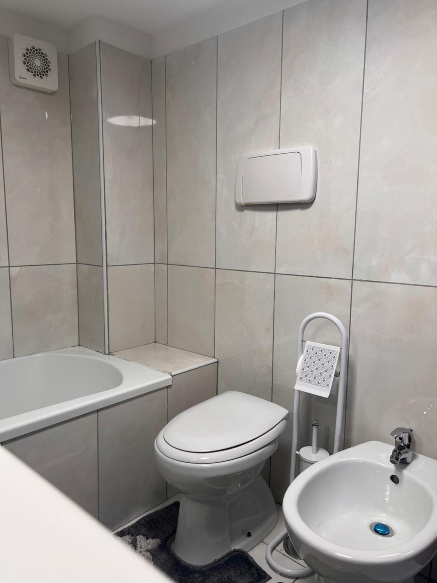 Easy Fly Apartment Napoli Bagian luar foto
